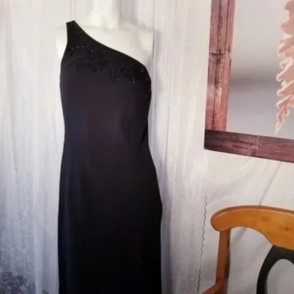 Jones New York Dresses & Skirts - Jones NY Beaded One Shoulder Dress